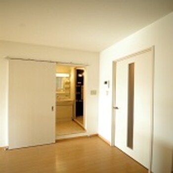 1LDK Apartment for Rent in Hakata-ku, Fukuoka City - Thumbnail 3