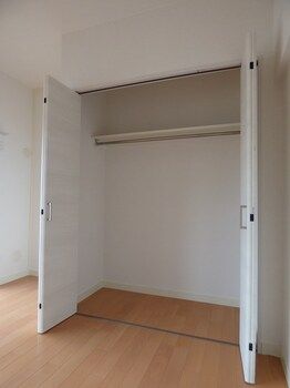1LDK Apartment for Rent in Hakata-ku, Fukuoka City - Thumbnail 4