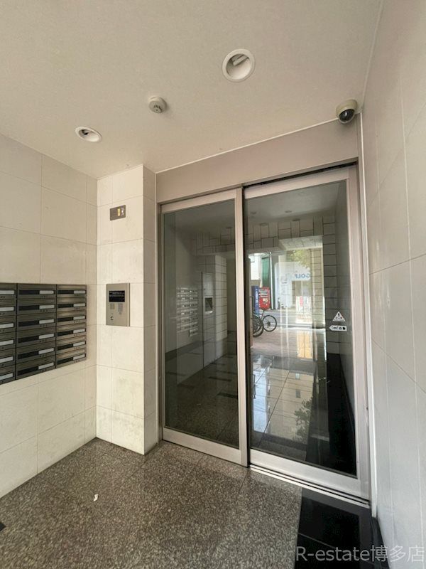 1K Apartment for Rent in Chuo Ward, Fukuoka City - Thumbnail 4