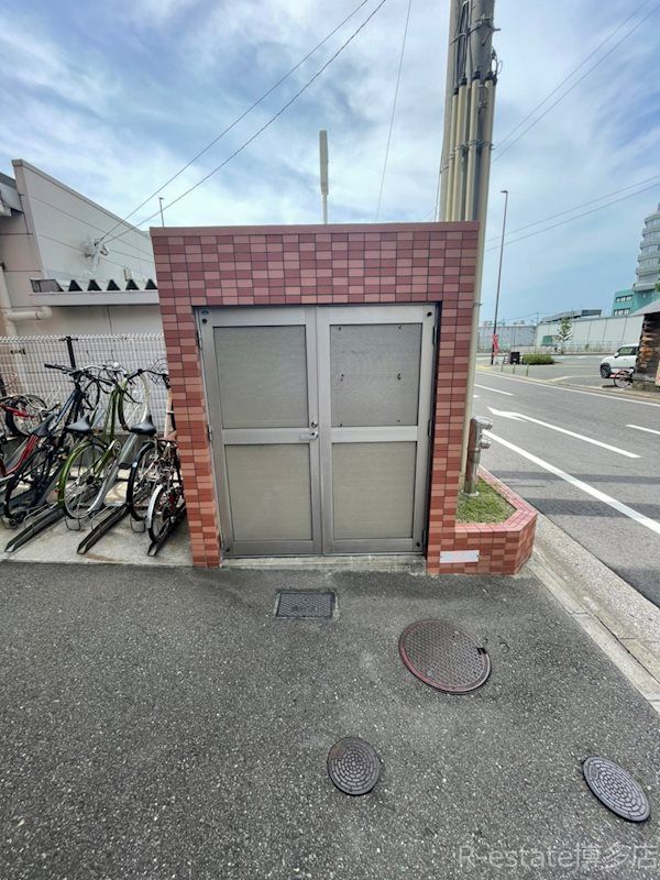 1K Apartment for Rent in Chuo Ward, Fukuoka City - Thumbnail 3