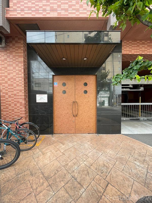 1K Apartment for Rent in Chuo Ward, Fukuoka City - Thumbnail 2
