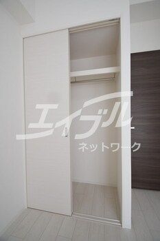 1K Apartment for Rent in Joto-ku, Osaka - 23m² - Thumbnail 3