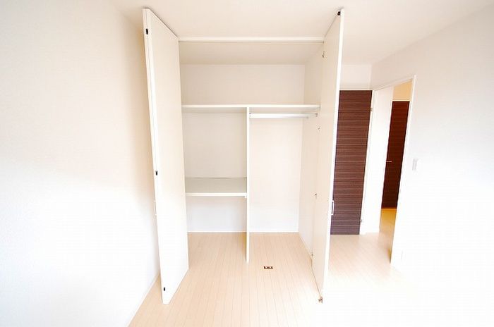 2LDK Apartment for Rent in Kokura Minami-ku, Fukuoka - Thumbnail 3