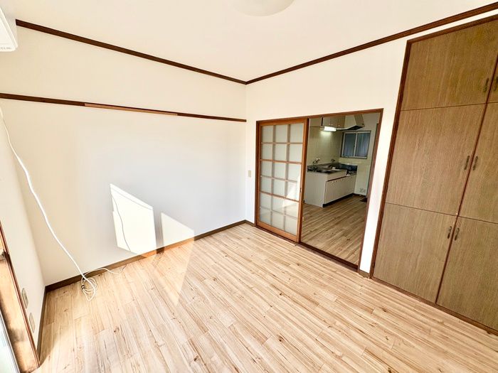 1K Apartment for Rent in Kokura Minami-ku, Kitakyushu - Thumbnail 4