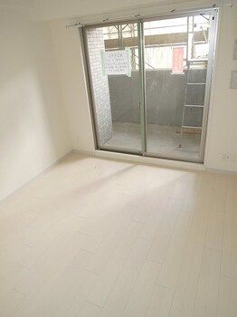 1K Apartment for Rent in Miyakojima Ward, Osaka - Thumbnail 2