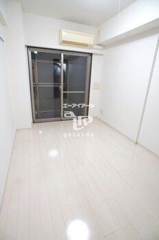 1K Apartment for Rent in Ota-ku, Tokyo - 26.85m² - Thumbnail 4
