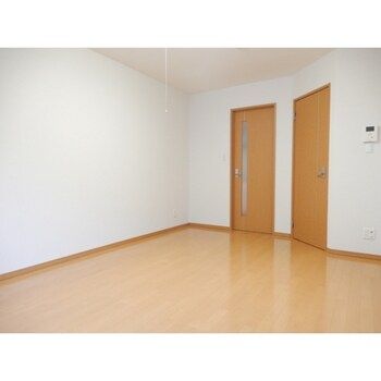 1K Apartment for Rent in Joto Ward, Osaka Near Gamo 4-chome Station - Thumbnail 3