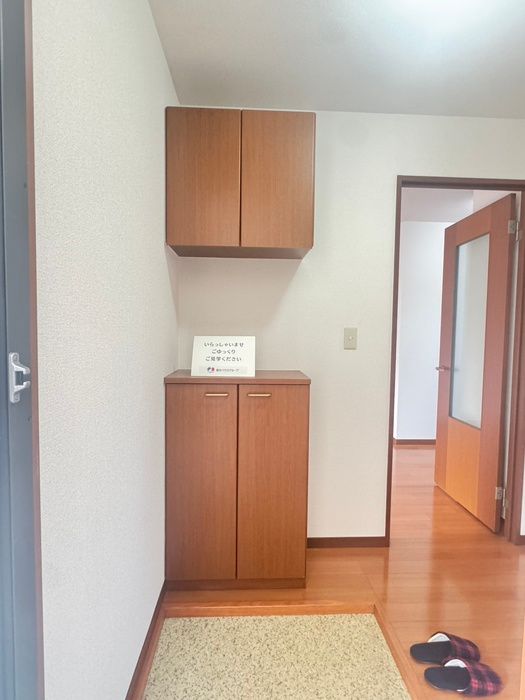 2LDK Apartment for Rent in Moji Ward, Kitakyushu - Thumbnail 2