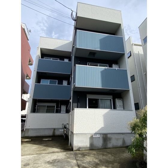 1R Designer Apartment for Rent in Minami Ward, Fukuoka - Thumbnail 3