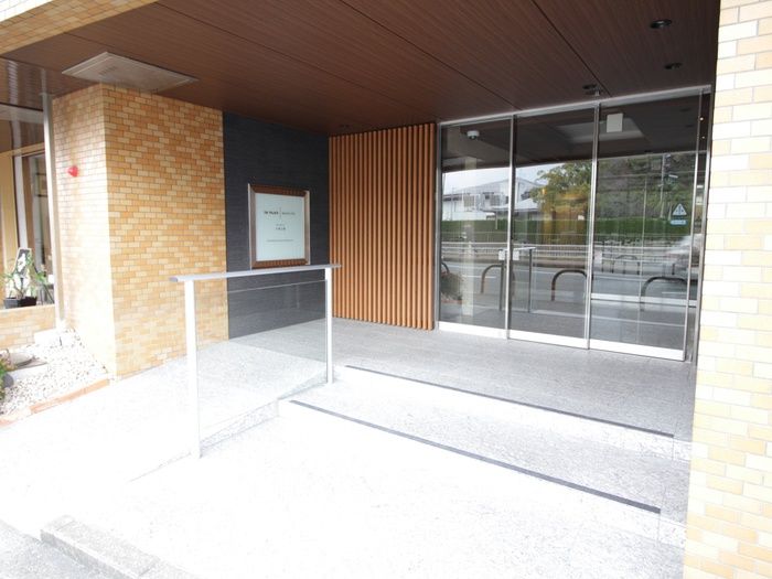 1LDK Apartment for Rent in Chuo-ku, Fukuoka City, 48.64 sqm - Thumbnail 2