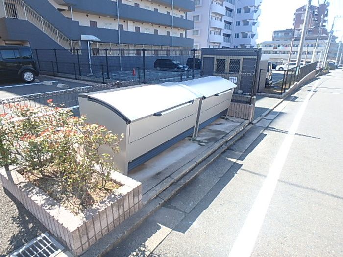1K Apartment for Rent in Wakamatsu-ku, Kitakyushu, 31m² - Thumbnail 2