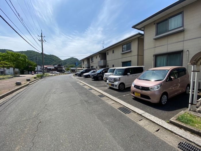 2LDK Apartment for Rent in Kokura Minami-ku, Kitakyushu - Thumbnail 4
