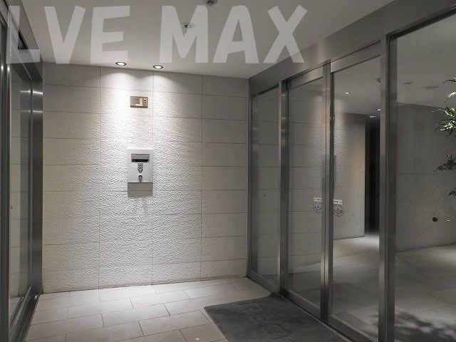 2LDK Apartment for Rent near Nishi-Shin Station, Fukuoka City - Thumbnail 2