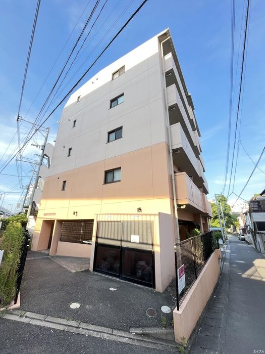 1K Apartment for Rent in Kashii, Fukuoka - 30.03m² - Thumbnail 3
