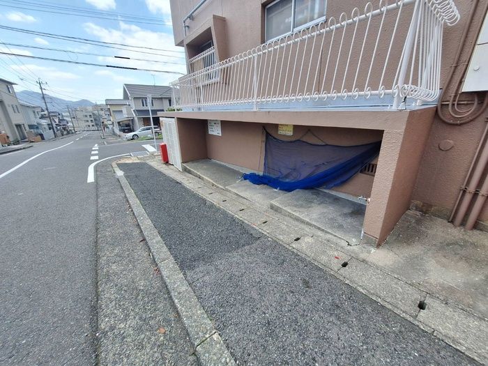 3DK Apartment for Rent in Kokura Minami Ward, Kitakyushu - Thumbnail 3