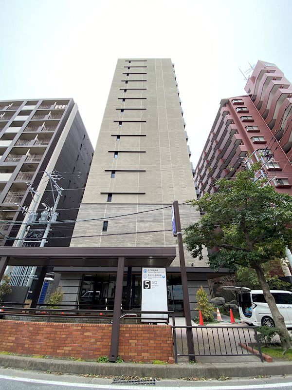 1R Designer Apartment for Rent in Makuari, Fukuoka - Thumbnail 3
