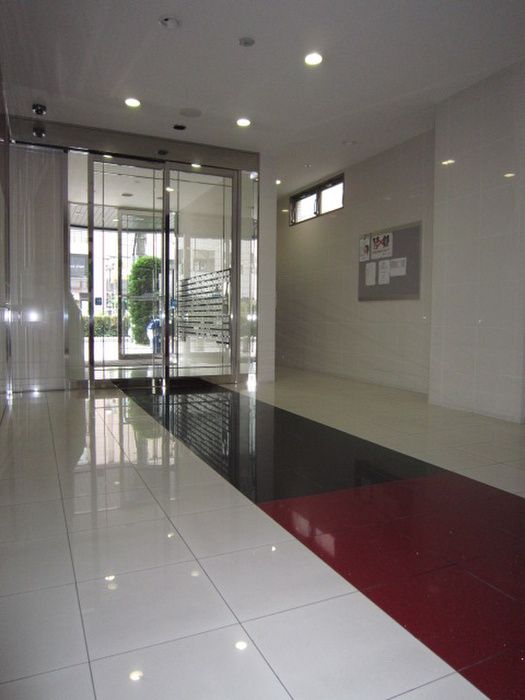 2K Apartment for Rent in Hakata Ward, Fukuoka City - Thumbnail 3