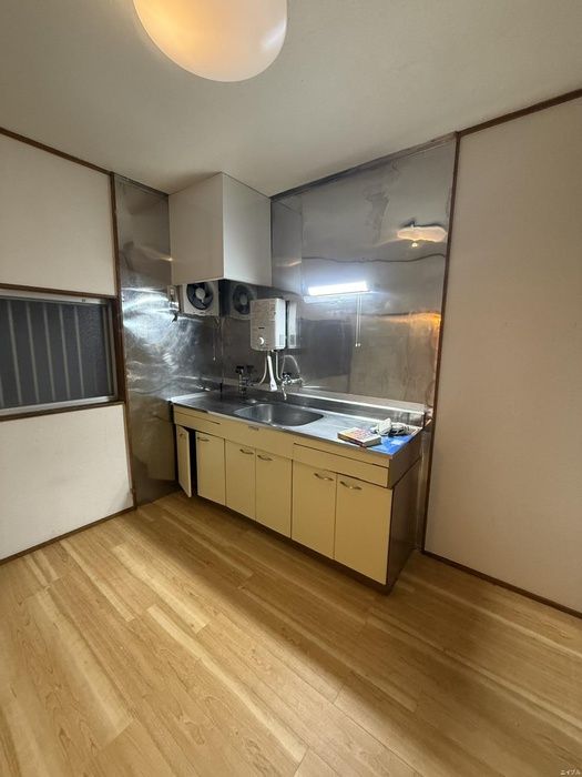 2DK Apartment for Rent in Hakozaki, Fukuoka City - Thumbnail 2