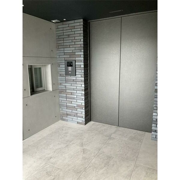 1K Apartment for Rent in Minami-ku, Fukuoka City - Thumbnail 2