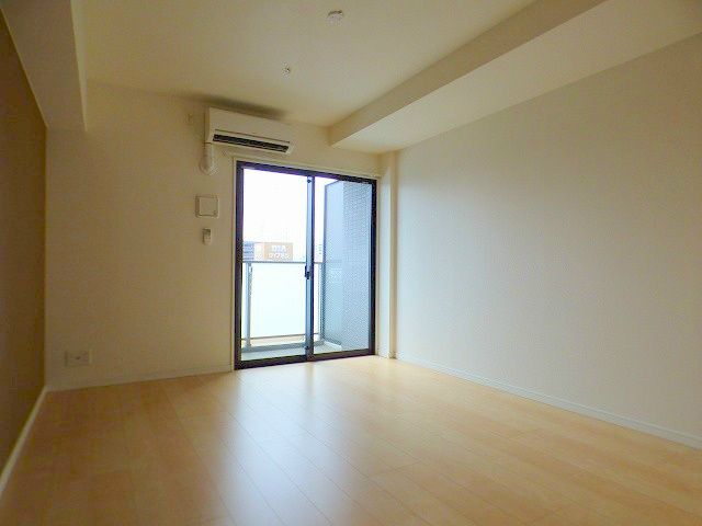 Pet-Friendly 1LDK Apartment in Daimyo, Fukuoka - Thumbnail 4