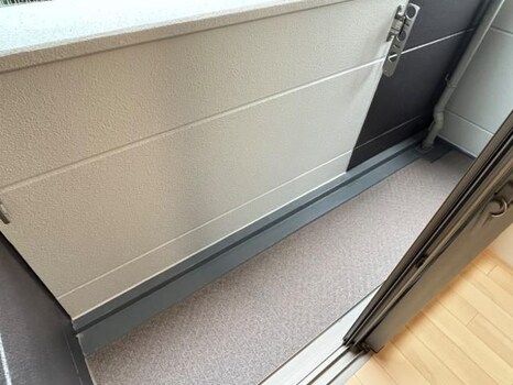 Modern 1LDK Apartment for Rent in Shijonawate, Osaka - Image 1