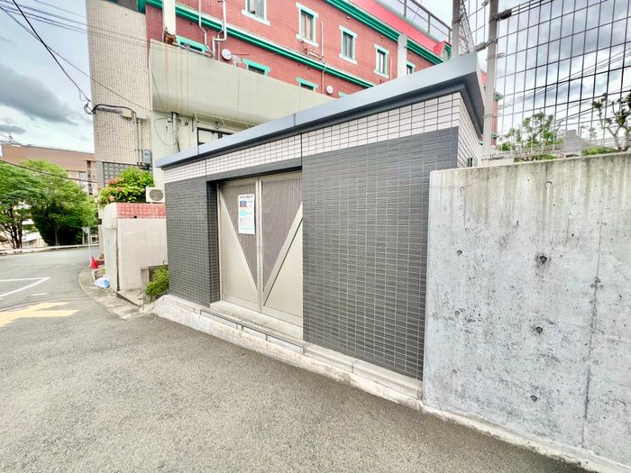 1K Apartment for Rent in Kitakyushu, Fukuoka - 27.38m² - Thumbnail 3
