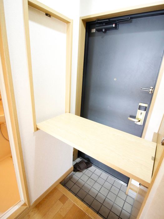 1K Apartment for Rent in Chuo Ward, Fukuoka City - Thumbnail 2