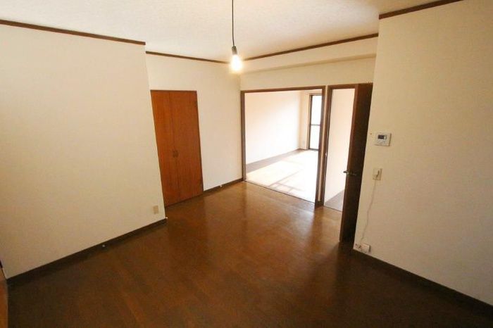 2LDK Apartment for Rent in Kokurakita-ku, Kitakyushu, 60m² - Thumbnail 4