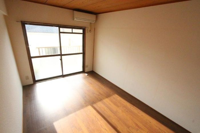 2LDK Apartment for Rent in Kokurakita-ku, Kitakyushu, 60m² - Thumbnail 3