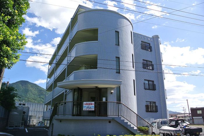 2LDK Apartment for Rent in Kokurakita-ku, Kitakyushu, 60m² - Thumbnail 2