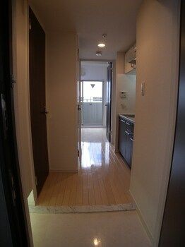 1K Apartment for Rent in Nishi Ward, Osaka near Awaza Station - Thumbnail 3