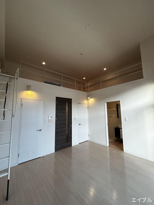1K Apartment for Rent in Hakata-ku, Fukuoka City – 30.09 m² - Thumbnail 3