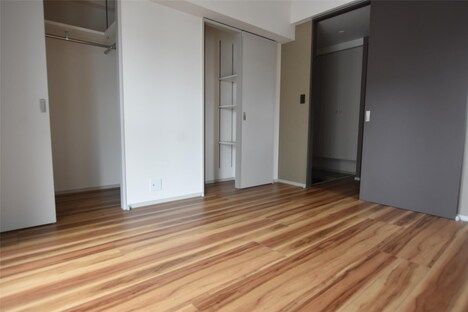 2LDK Apartment for Rent in Chuo-ku, Fukuoka City - Thumbnail 3