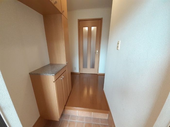 1LDK Apartment for Rent in Moji-ku, Kitakyushu, Fukuoka - Thumbnail 4