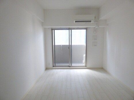 1K Apartment for Rent in Miyakojima Ward, Osaka near Kyobashi - Thumbnail 4