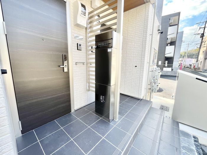 Modern 2LDK Apartment Near Orio Station in Kitakyushu - Thumbnail 3