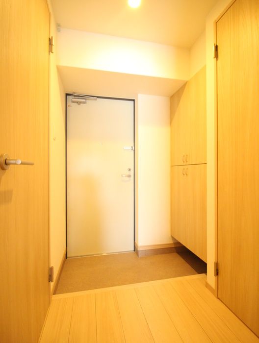 2LDK Apartment for Rent in Daimyo, Chuo Ward, Fukuoka - Thumbnail 2