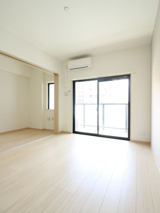 2LDK Apartment for Rent in Daimyo, Chuo Ward, Fukuoka - Thumbnail 3