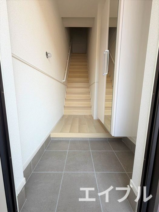 2LDK Apartment for Rent in Wakamatsu-ku, Kitakyushu, Fukuoka - Thumbnail 2