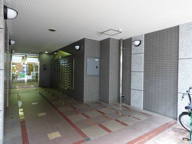 1K Apartment for Rent Near Hakata Station in Fukuoka - Thumbnail 2