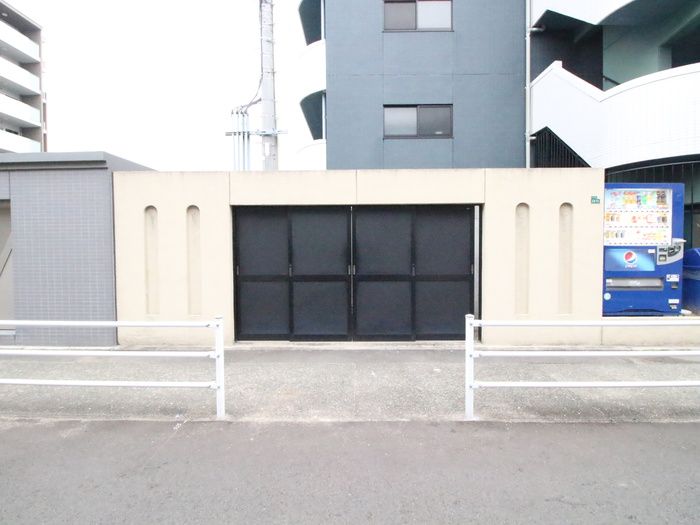2LDK Pet-Friendly Apartment for Rent in Hakata-ku, Fukuoka - Thumbnail 4