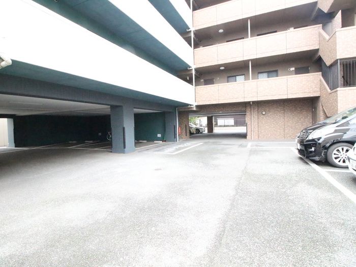 2LDK Pet-Friendly Apartment for Rent in Hakata-ku, Fukuoka - Thumbnail 3
