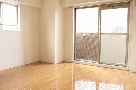 1K Apartment for Rent in Chuo Ward, Osaka - 30.52 sqm - Thumbnail 3