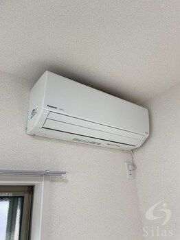 1K Apartment for Rent in Joto Ward, Osaka - 28.5 sqm - Thumbnail 3