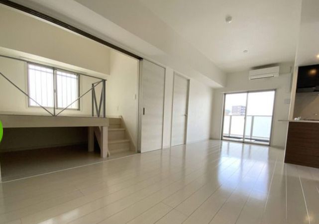 Modern 2LDK+S Apartment for Rent in Fukuoka Chuo Ward - Thumbnail 4