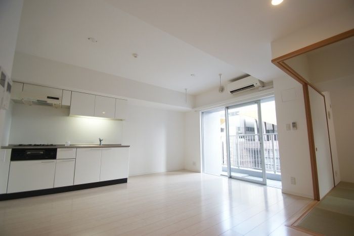 2LDK Apartment for Rent in Sawara-ku, Fukuoka – Near Nishijin Station - Thumbnail 4