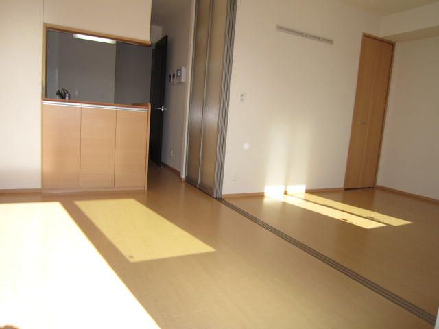 2DK Apartment for Rent in Yahatanishi-ku, Kitakyushu, 43m² - Thumbnail 3