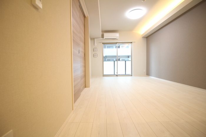 2LDK Apartment for Rent in Hakata-ku, Fukuoka City, 61.19m² - Thumbnail 3