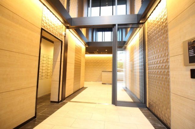 2LDK Apartment for Rent in Hakata-ku, Fukuoka City, 61.19m² - Thumbnail 2