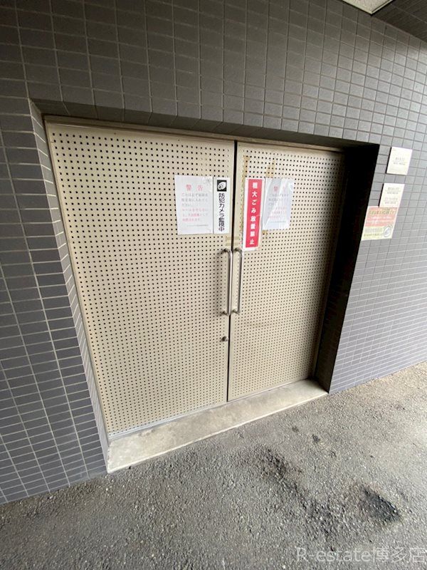 1K Apartment for Rent in Hakata-ku, Fukuoka City - Thumbnail 3